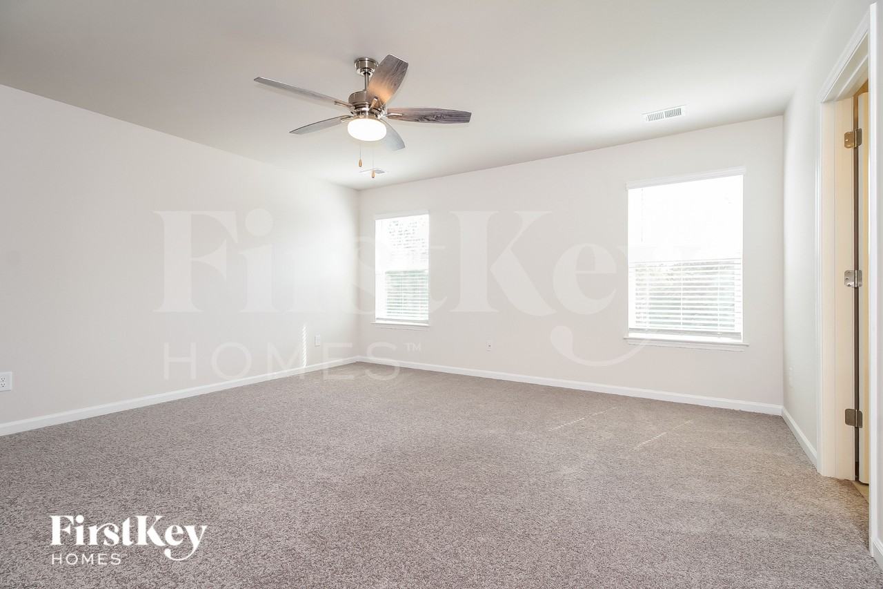 302 Ashborne Ln - Photo 7 of 15