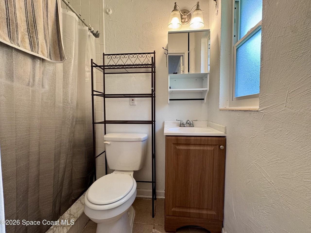 1812 Oakwood Dr - Photo 7 of 12