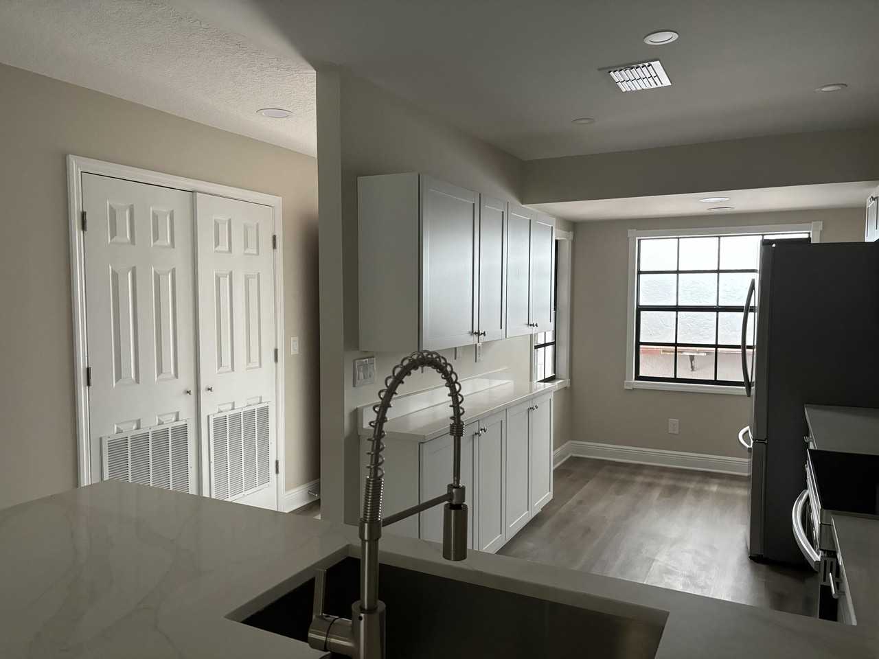 255 Paradise Blvd #18 - Photo 6 of 17