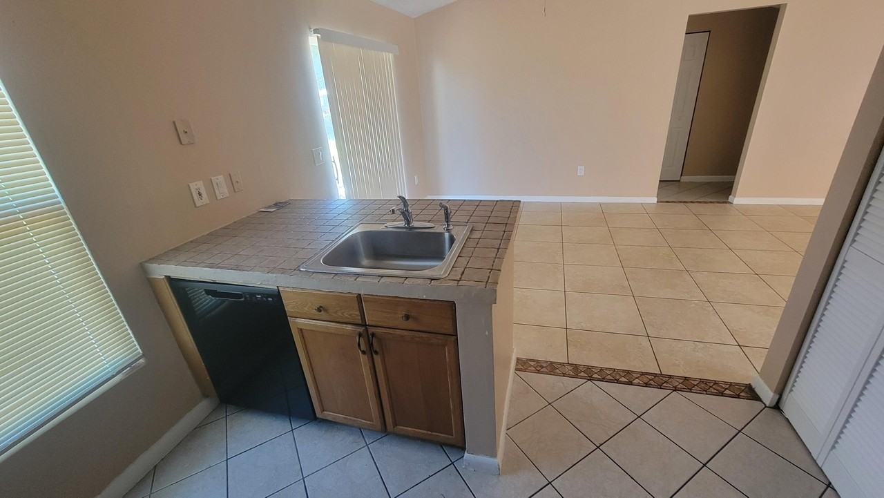 1837 Heartwellville St Nw - Photo 5 of 14