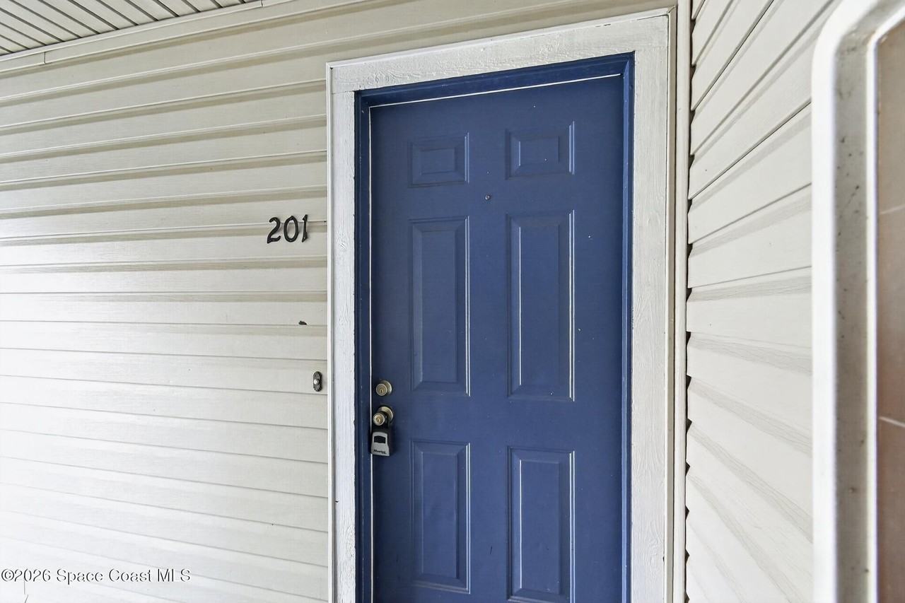 451 Mercury Ave Se #201 - Photo 2 of 18