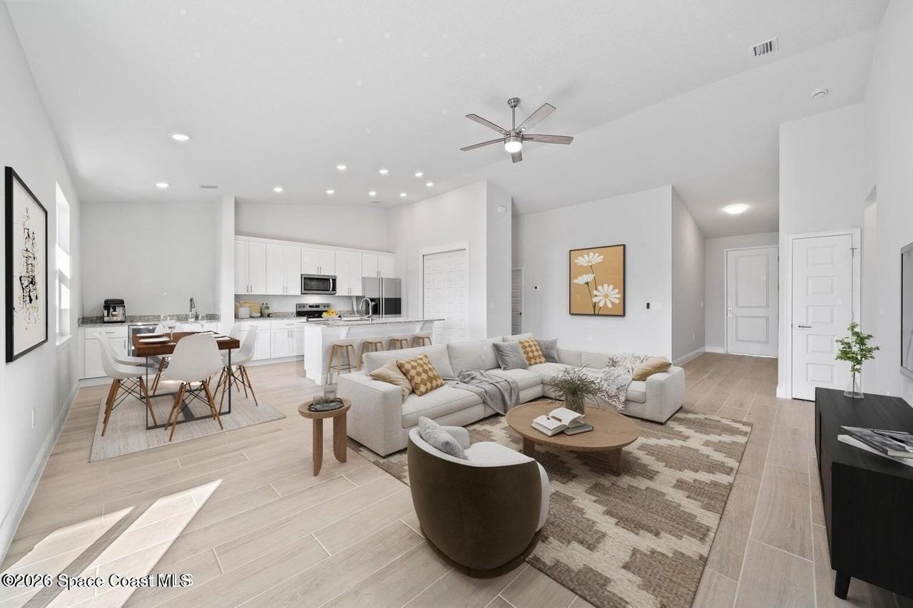 407 Cellini Ave Ne - Photo 3 of 50