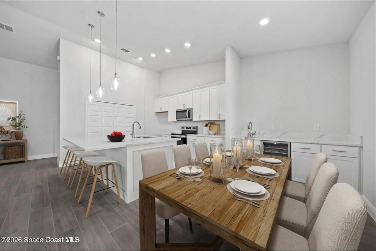 407 Cellini Ave Ne - Photo 7 of 50