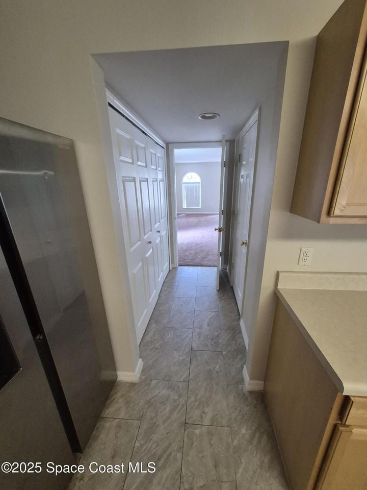 2109 Maeve Cir - Photo 4 of 16