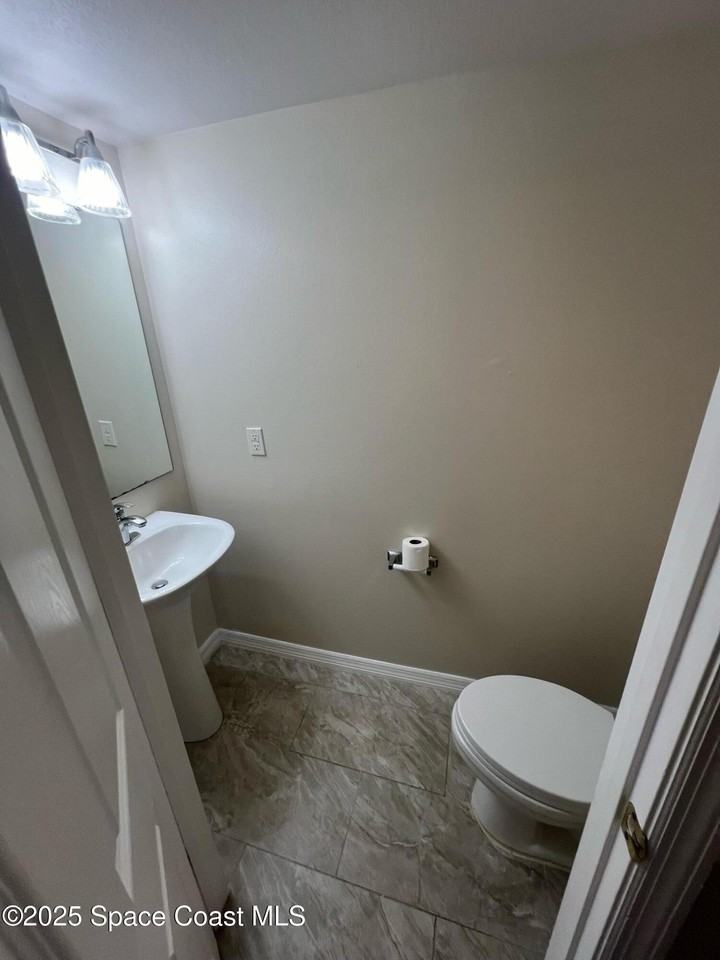 2109 Maeve Cir - Photo 6 of 16