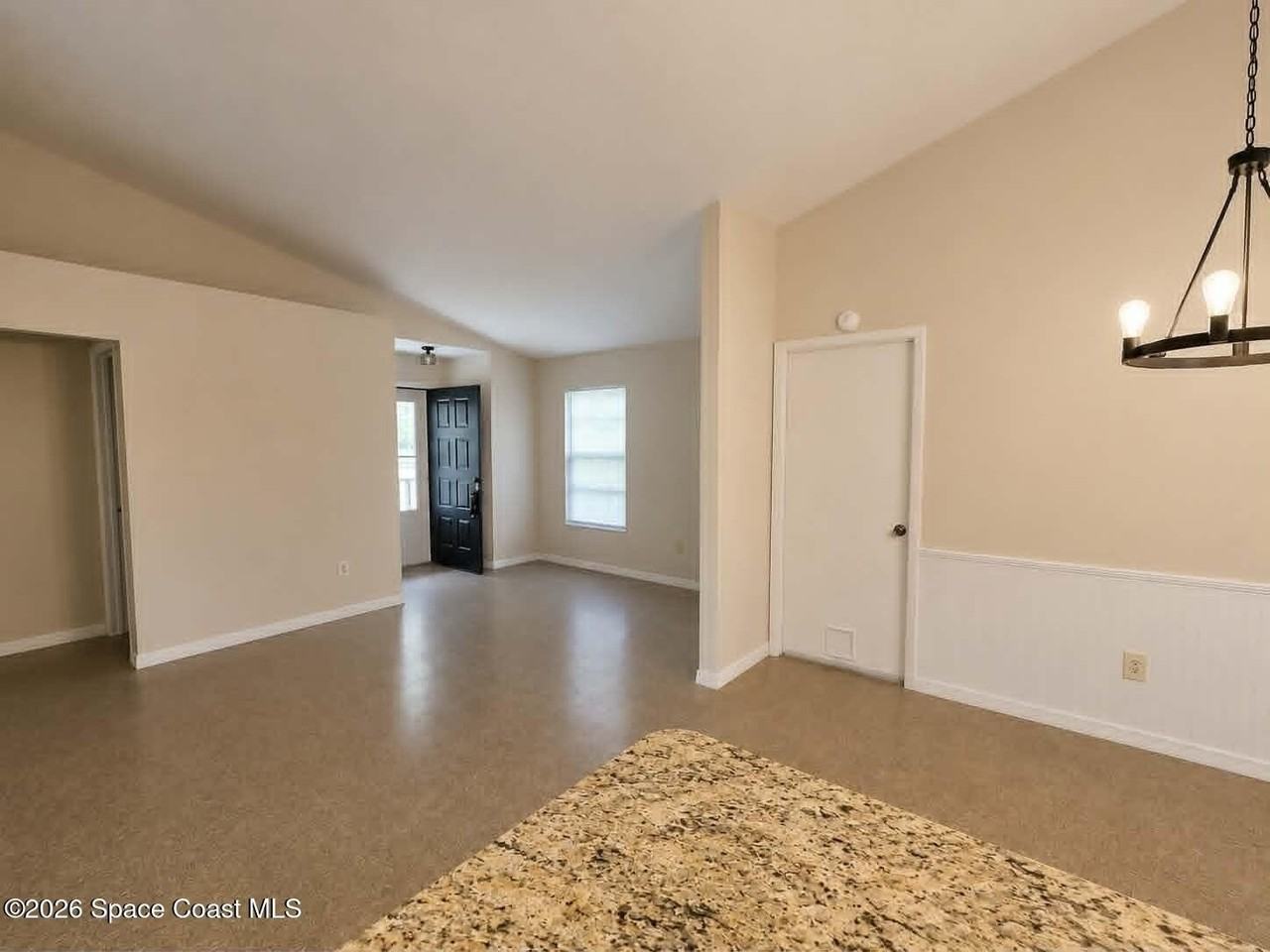 1697 Parakeet Ct - Photo 3 of 12