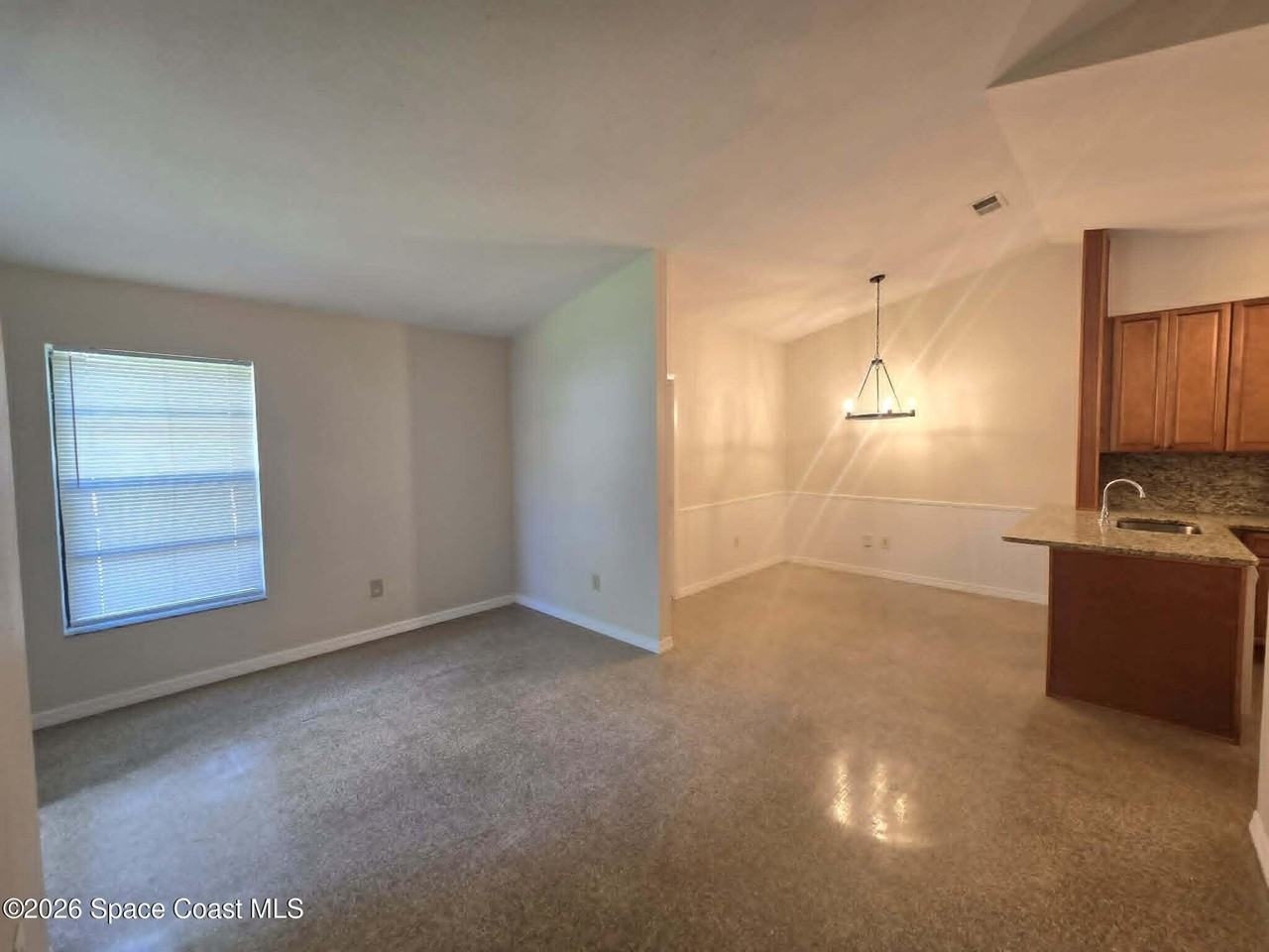 1697 Parakeet Ct - Photo 4 of 12