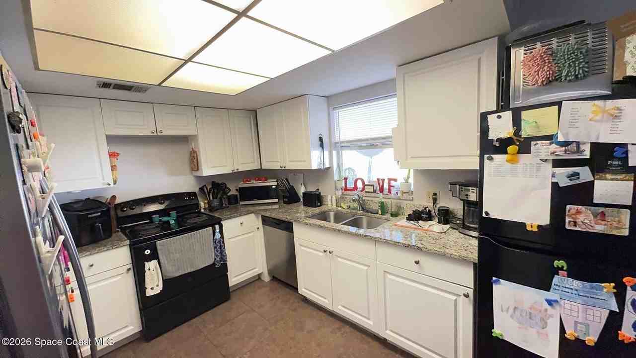 2610 Brett Ct - Photo 3 of 10