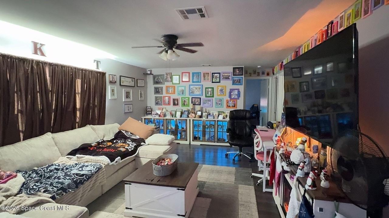2610 Brett Ct - Photo 5 of 10