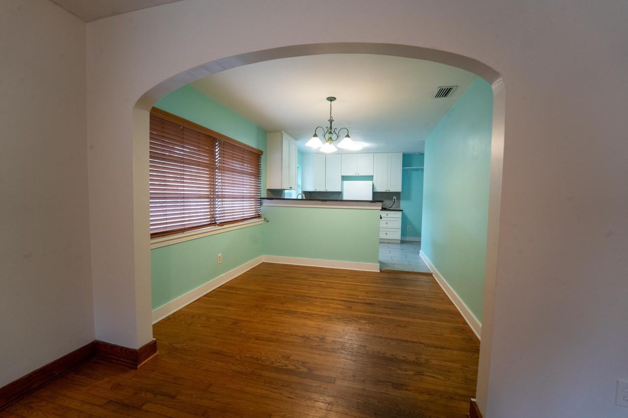 64 Fullerwood Dr - Photo 7 of 40