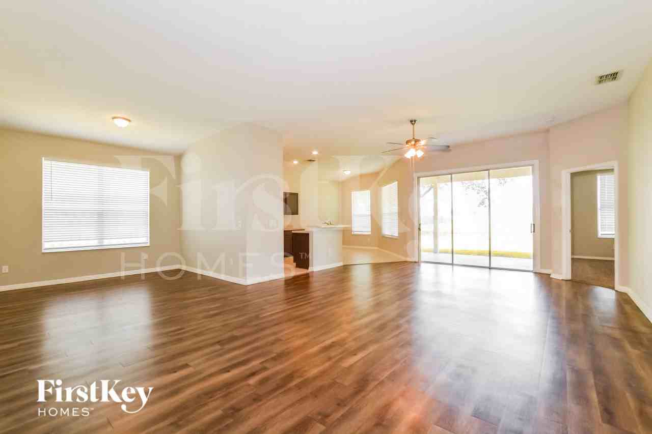 14330 Estrella Dr - Photo 2 of 16