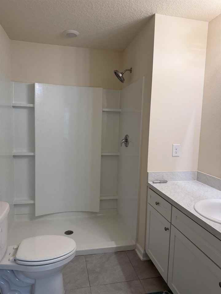 136 Whispering Brook Dr - Photo 5 of 12