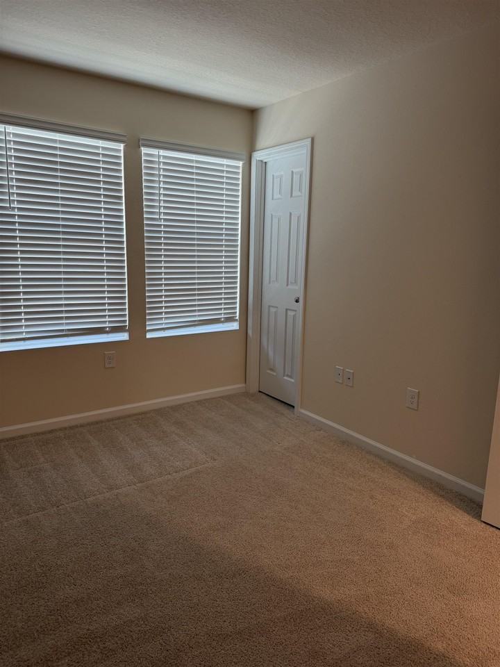 136 Whispering Brook Dr - Photo 6 of 12