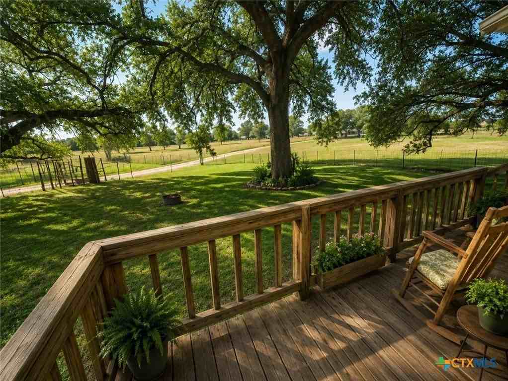 5804 San Marcos Hwy - Photo 2 of 9