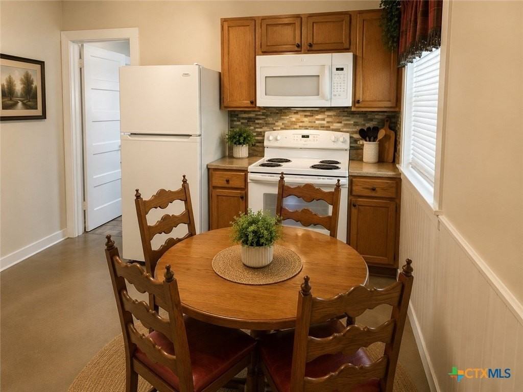 5804 San Marcos Hwy - Photo 4 of 9