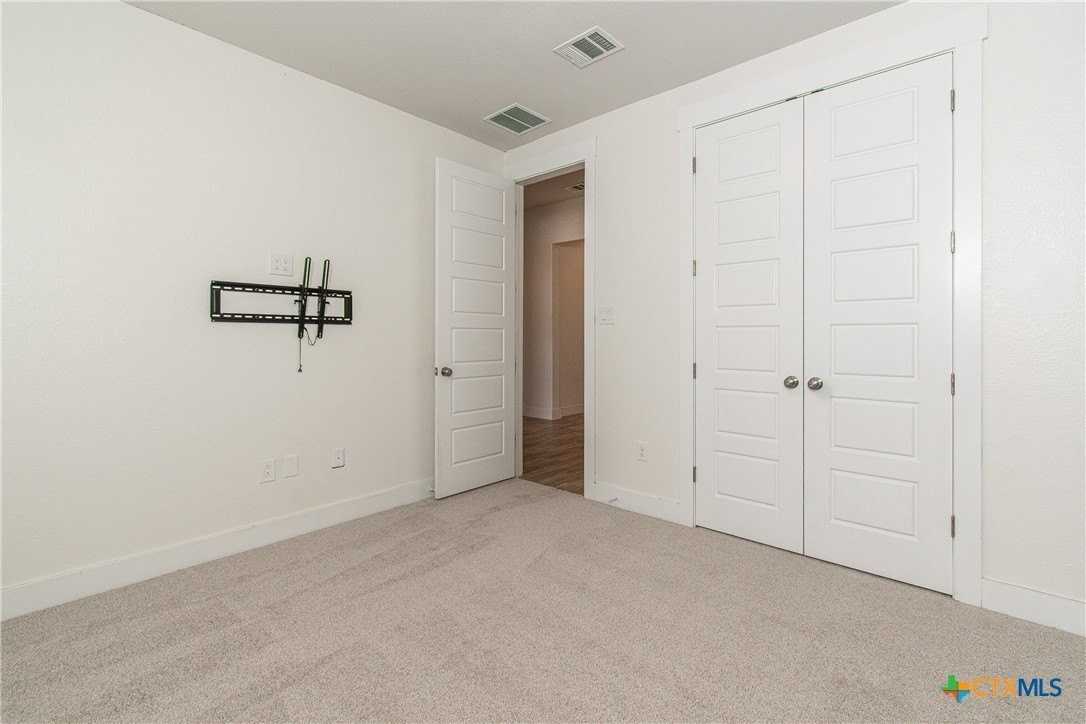 308 Saturnia Dr - Photo 4 of 29