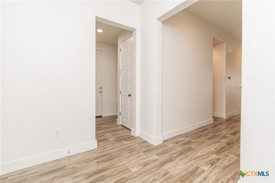 308 Saturnia Dr - Photo 5 of 29