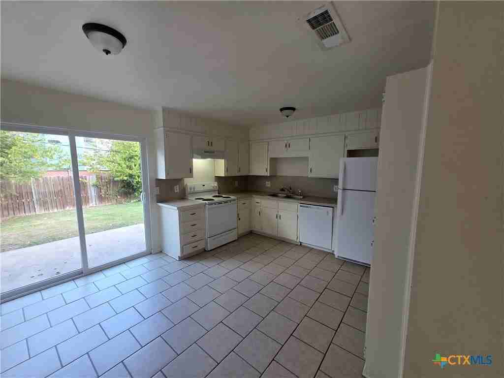3409 Victoria Cir #3 - Photo 7 of 7