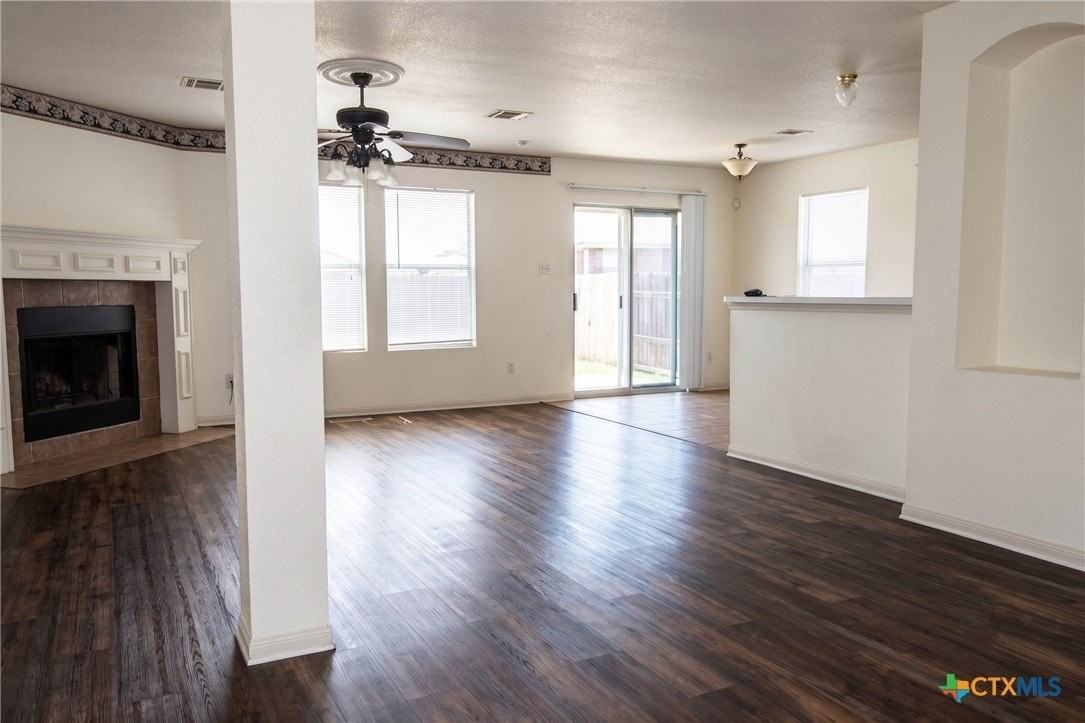 5707 Schneider Dr - Photo 2 of 8