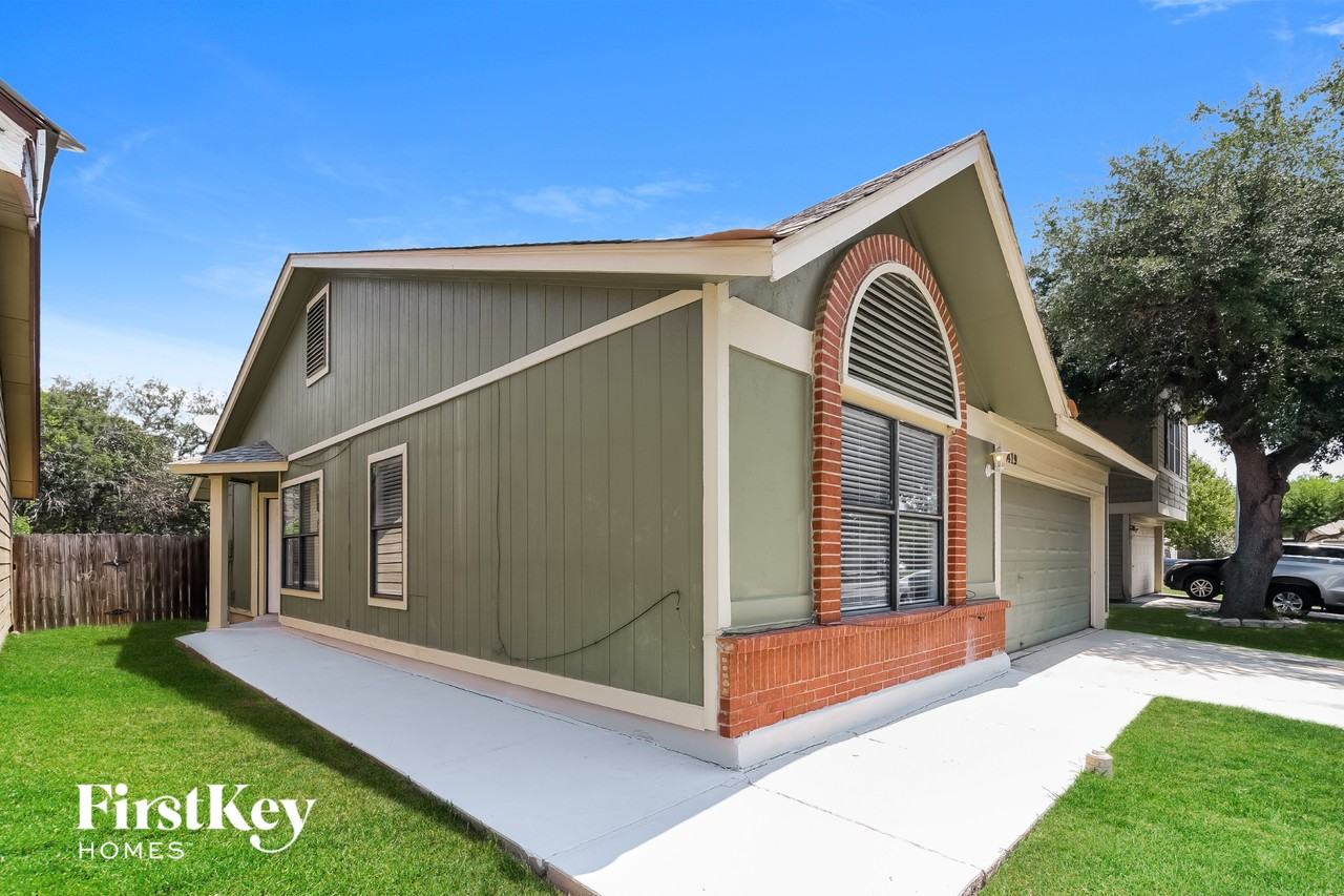 9419 Valley Rock - Photo 2 of 15