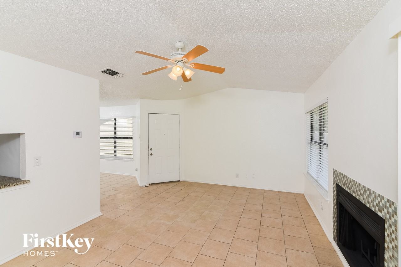 9419 Valley Rock - Photo 4 of 15