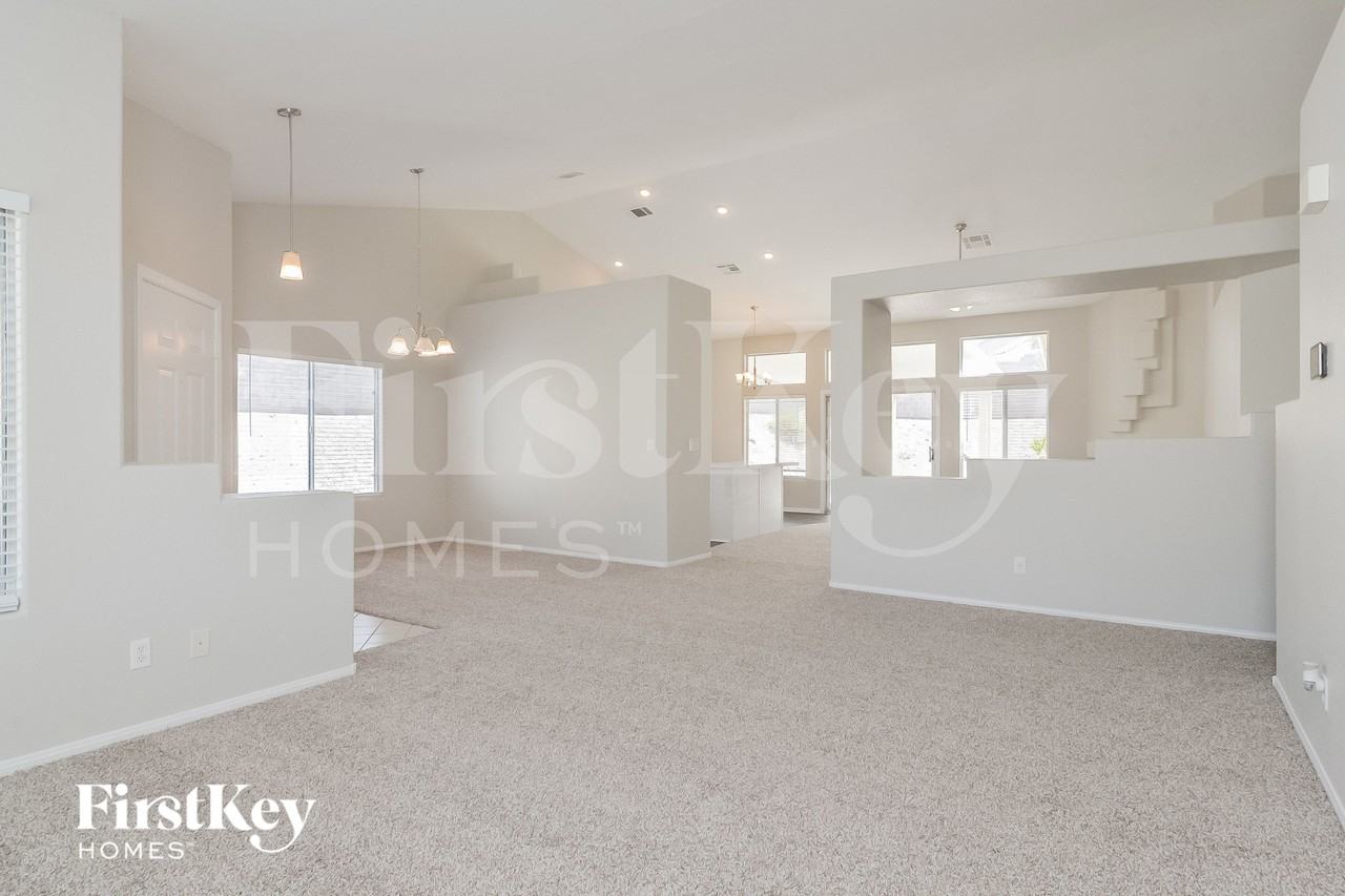 107 Workman Ct - Photo 4 of 16