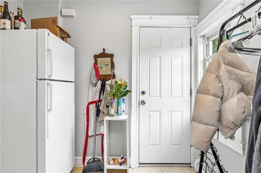 4 Poplar St #3 - Photo 6 of 13