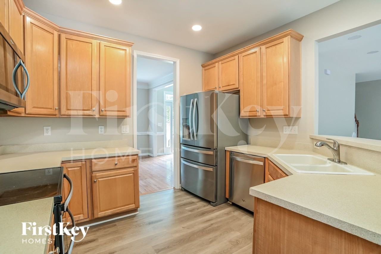 1113 Boxelder Ln - Photo 6 of 16