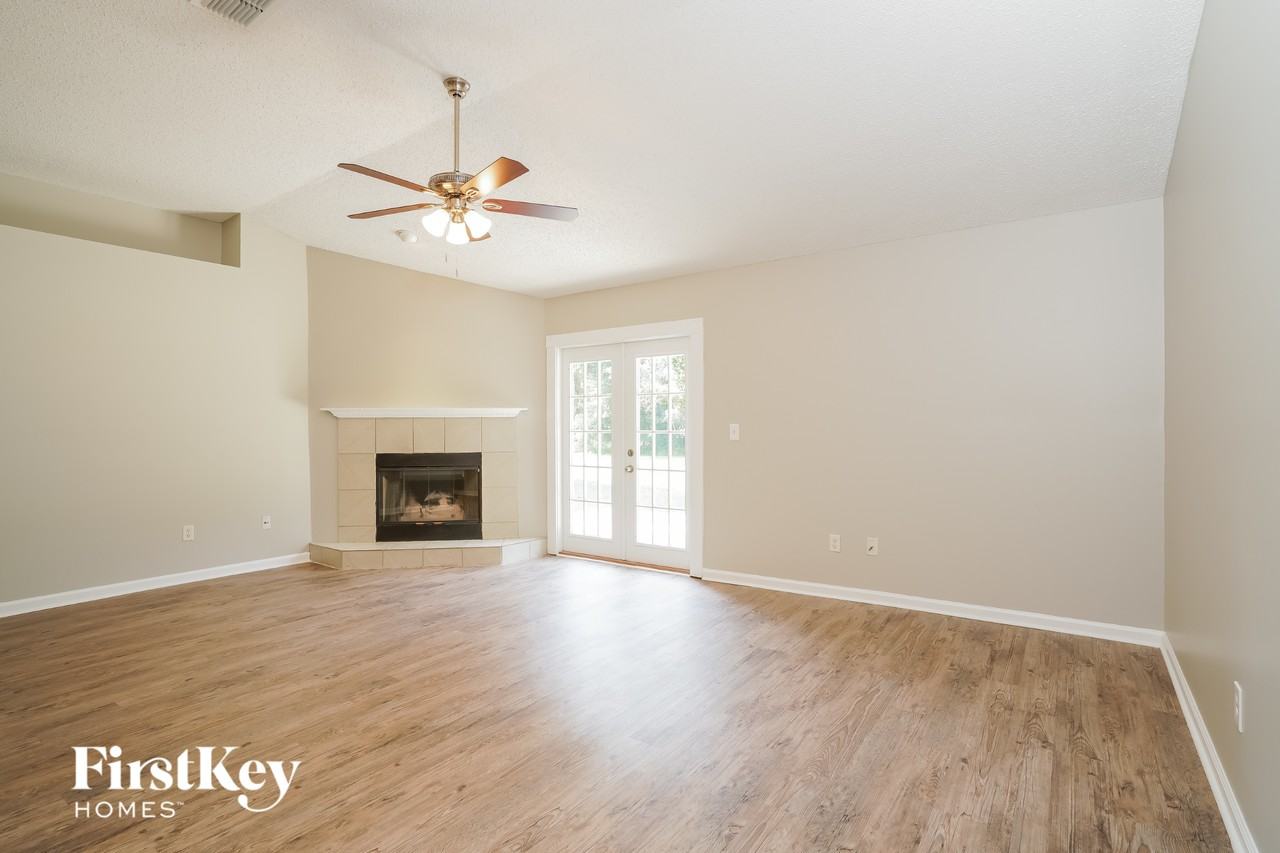 2388 Sophie Pl - Photo 3 of 15