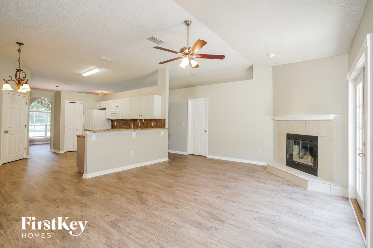 2388 Sophie Pl - Photo 4 of 15