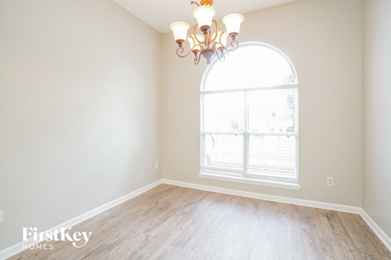 2388 Sophie Pl - Photo 5 of 15