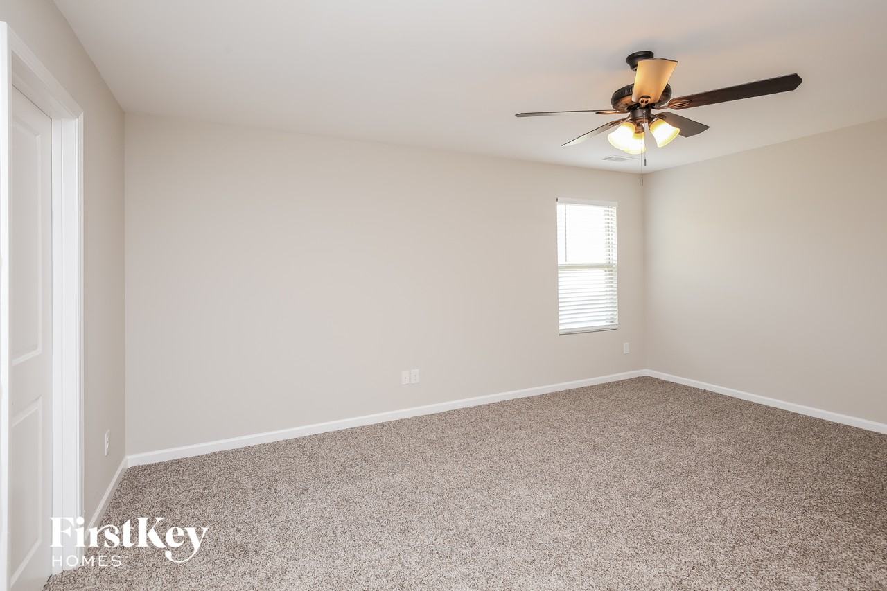 1447 Turning Leaf Ln - Photo 7 of 15