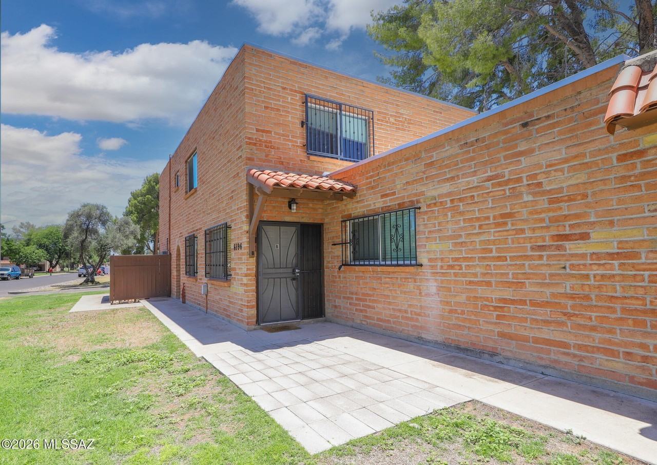 6596 E Calle La Paz #B - Photo 2 of 16