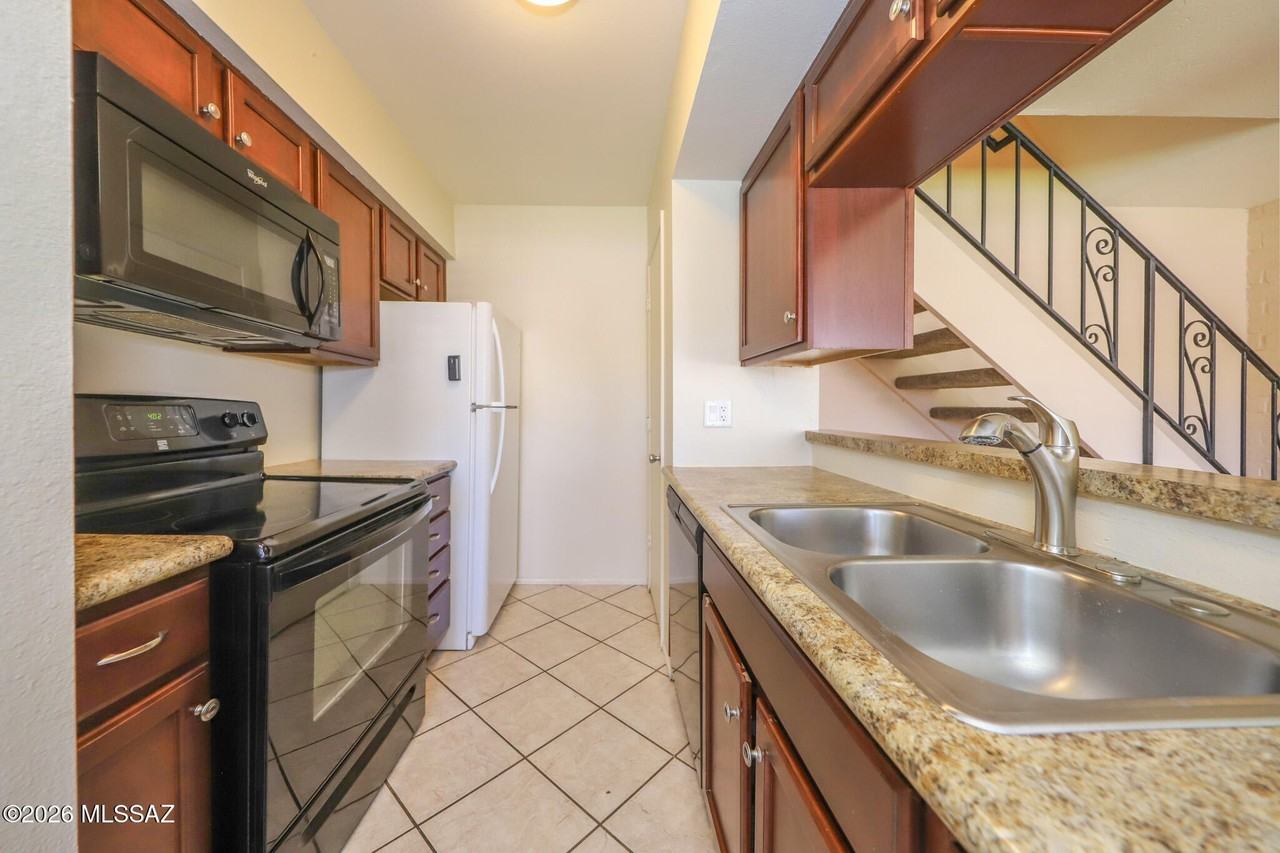 6596 E Calle La Paz #B - Photo 7 of 16