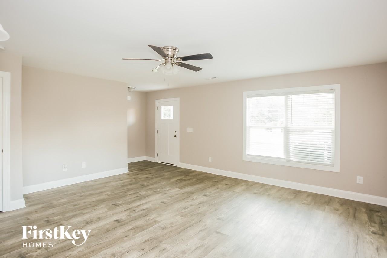 214 Parkway Ave Nw - Photo 4 of 15
