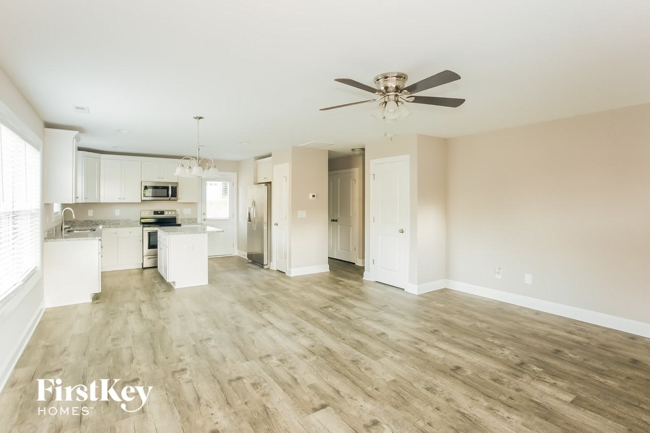 214 Parkway Ave Nw - Photo 5 of 15