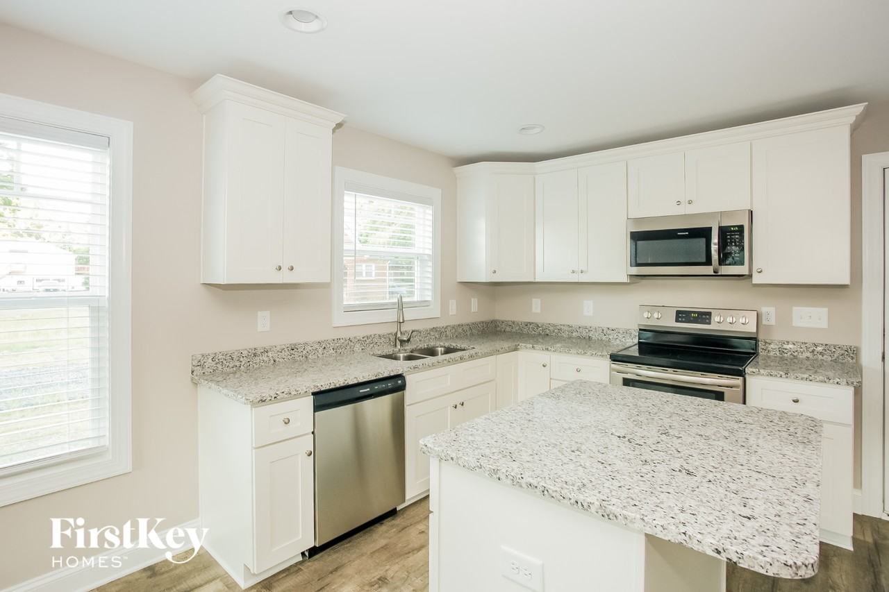 214 Parkway Ave Nw - Photo 6 of 15