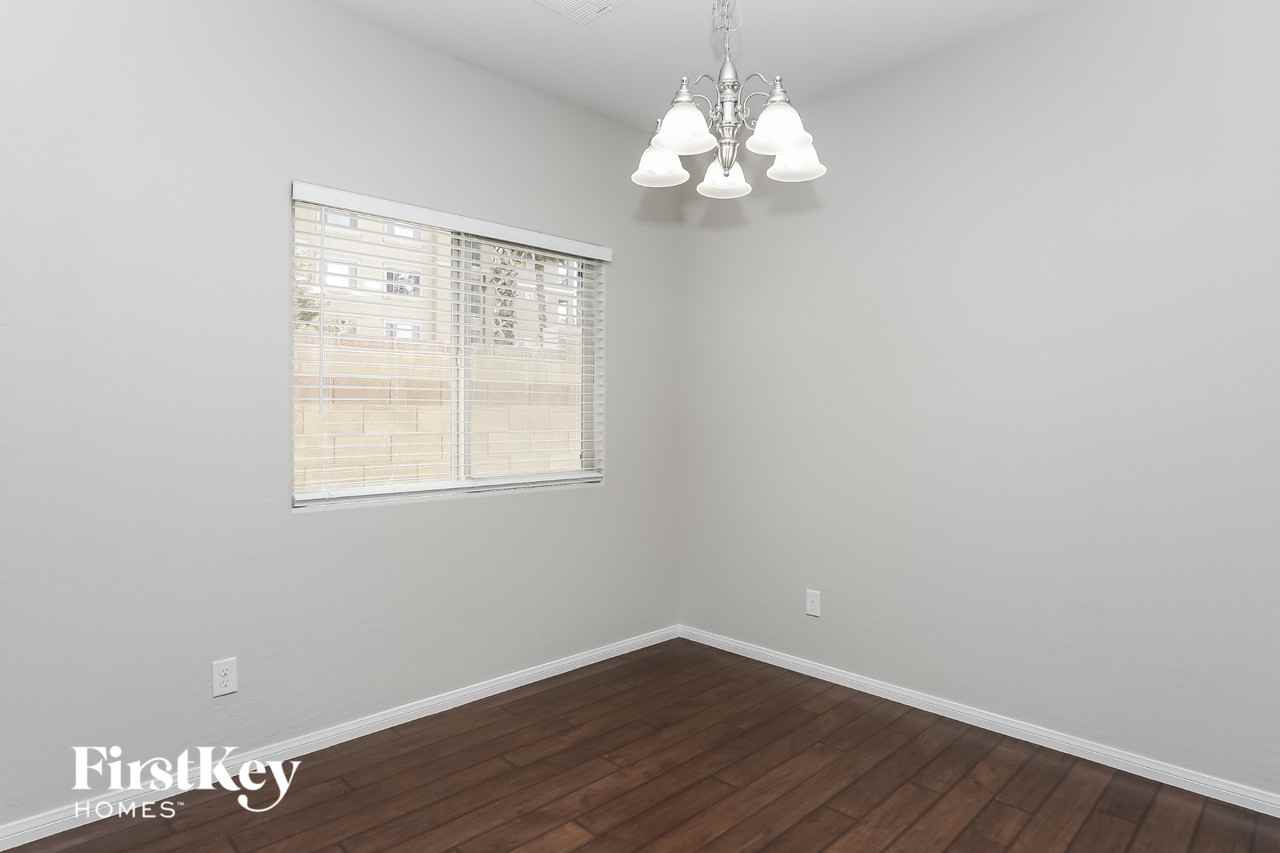 7600 Scarlet Tapestry Ct - Photo 3 of 15