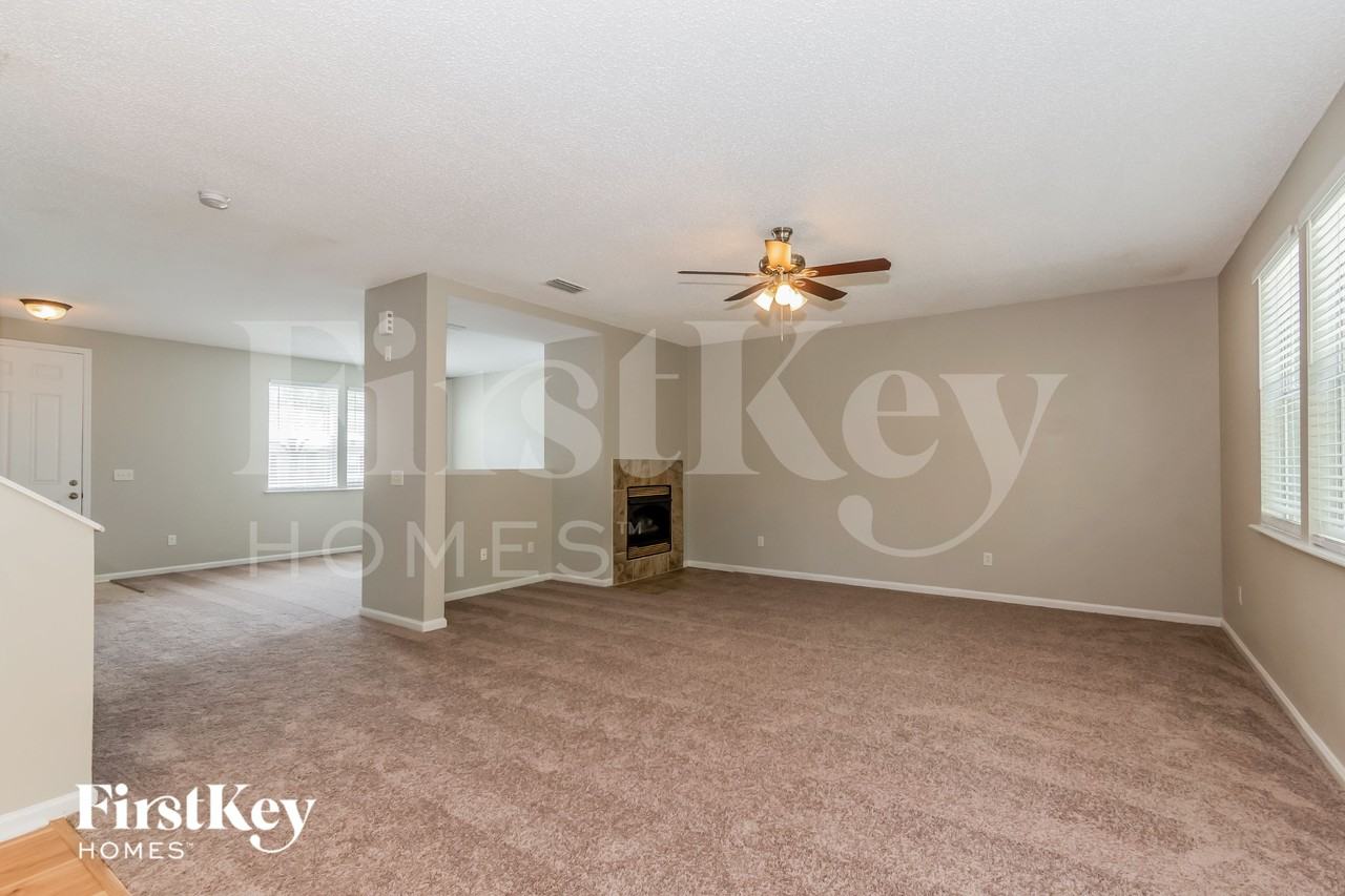 7038 Beekman Lake Dr - Photo 3 of 15