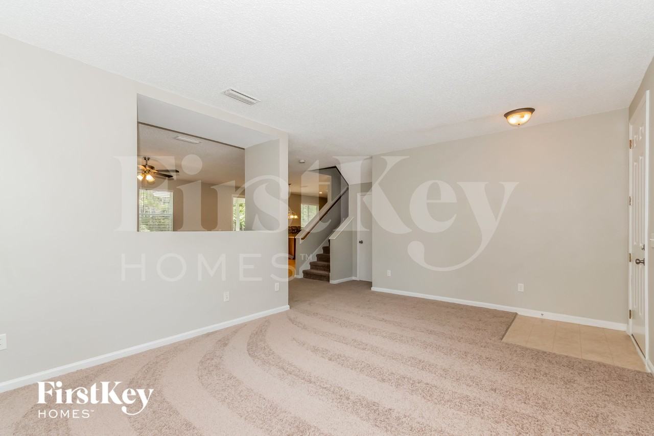 7038 Beekman Lake Dr - Photo 4 of 15
