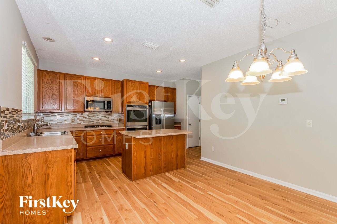 7038 Beekman Lake Dr - Photo 5 of 15