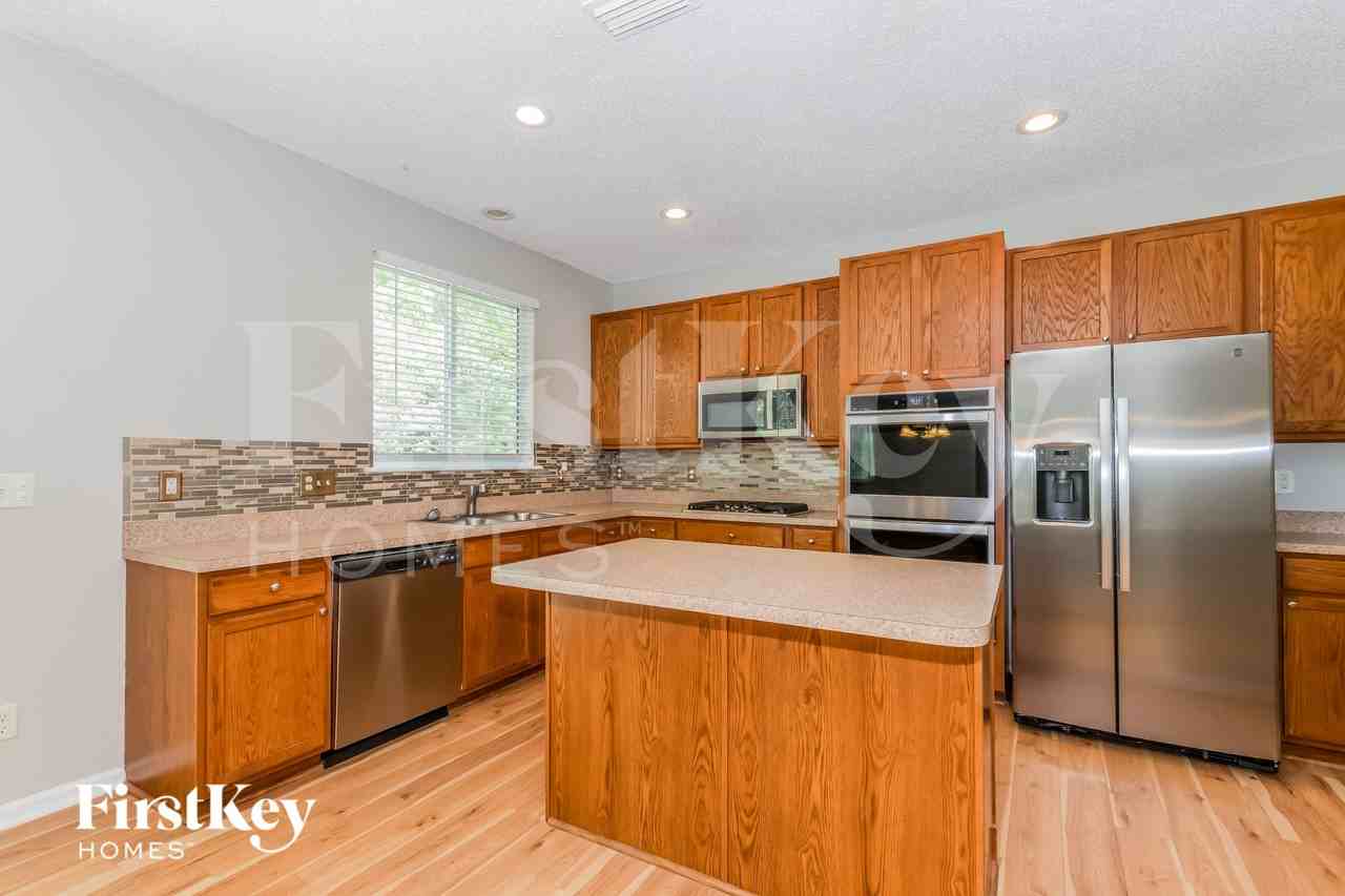 7038 Beekman Lake Dr - Photo 7 of 15