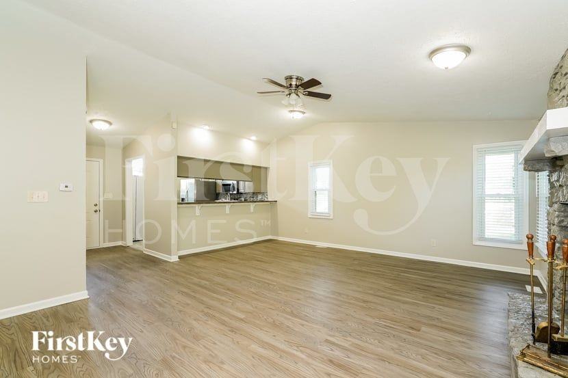 5238 Kathie Ct - Photo 4 of 15