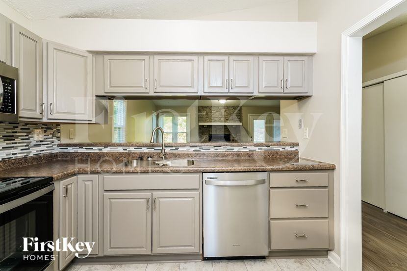 5238 Kathie Ct - Photo 6 of 15