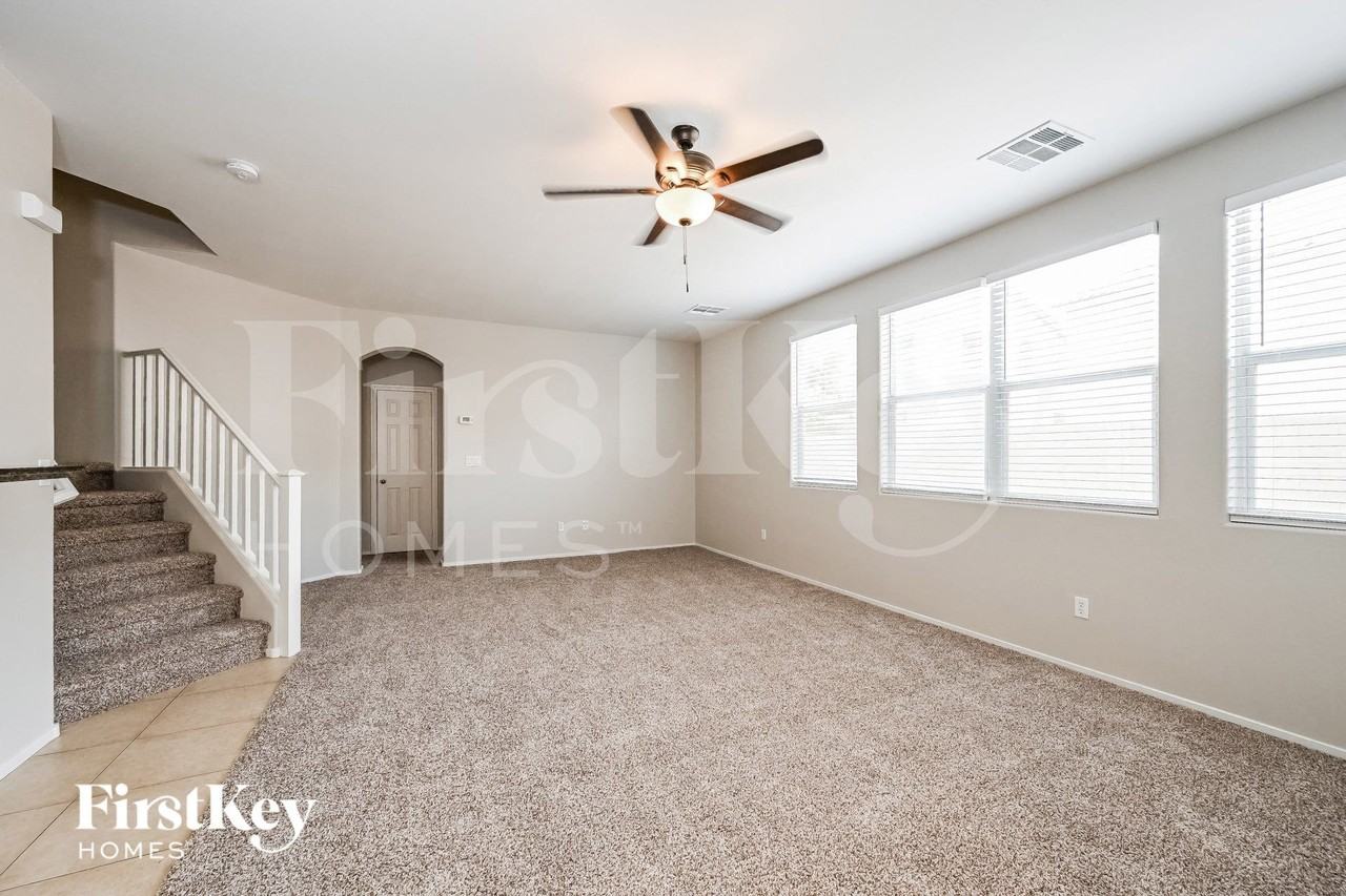 7278 Clear Range Ave - Photo 3 of 15