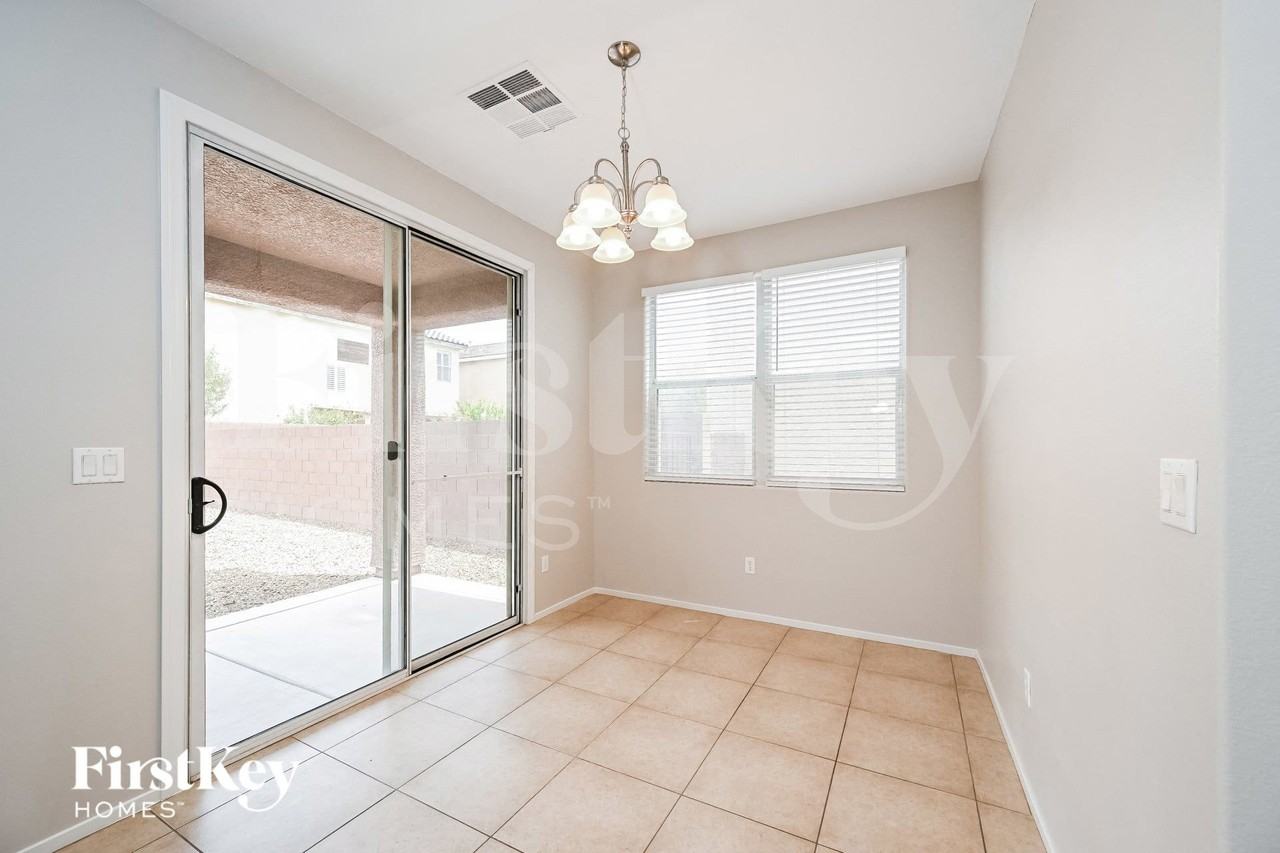 7278 Clear Range Ave - Photo 4 of 15