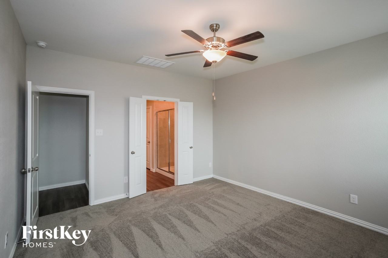 1222 Seurat Ct - Photo 7 of 15