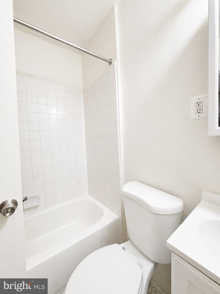 5313 Astor Pl Se #2 - Photo 5 of 14