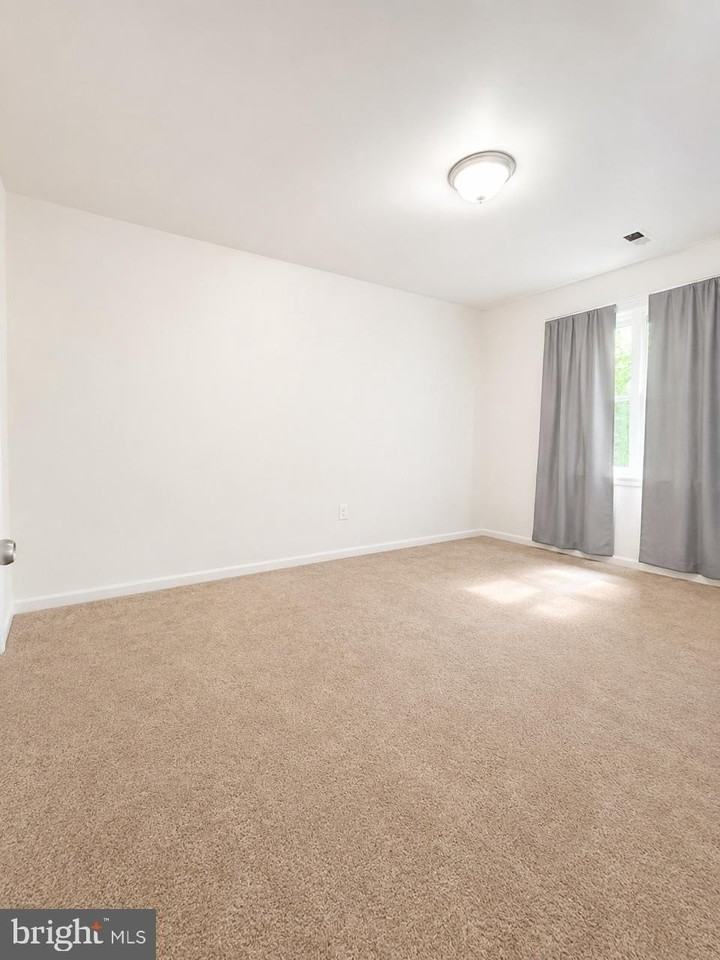 5313 Astor Pl Se #2 - Photo 6 of 14