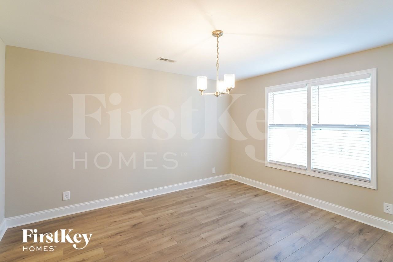 660 Alvin Rd - Photo 4 of 15